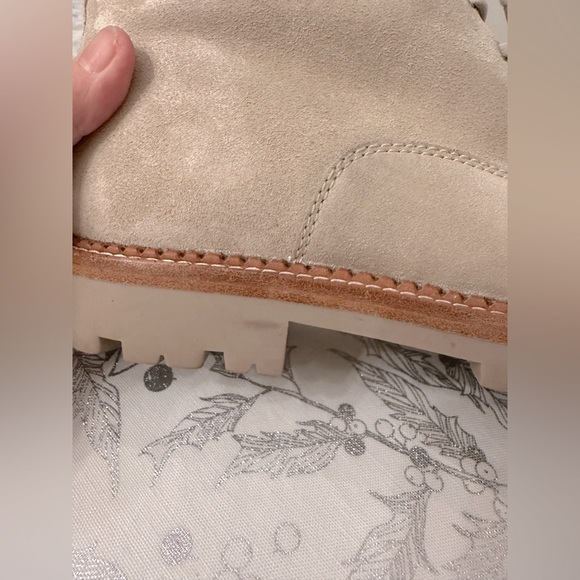 Vince Women's Cabria Lace Up Lug Sole Boots in Farro Size 10M water repellent - Picture 15 of 16